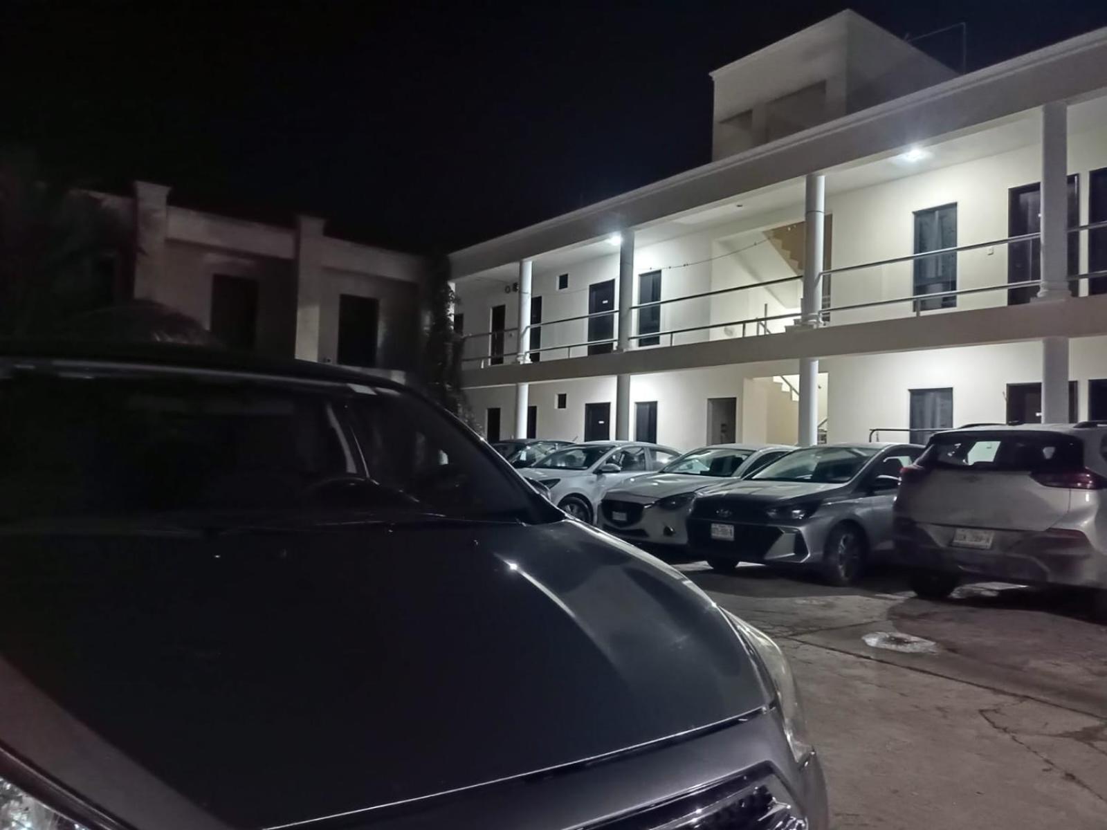 Hotel & Hostal 230 Вальядолид Экстерьер фото